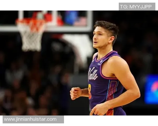 阿伦表现出色11投5中三分球命中率高达50贡献13分并有2篮板2助攻1抢断1盖帽